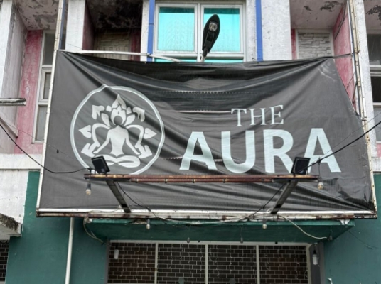 (BGR) The Aura