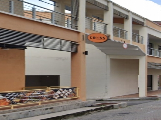 CROSS KITCHEN & BAR (MENTAKAB)