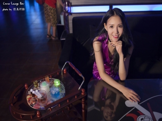 Cares 時尚音樂酒館